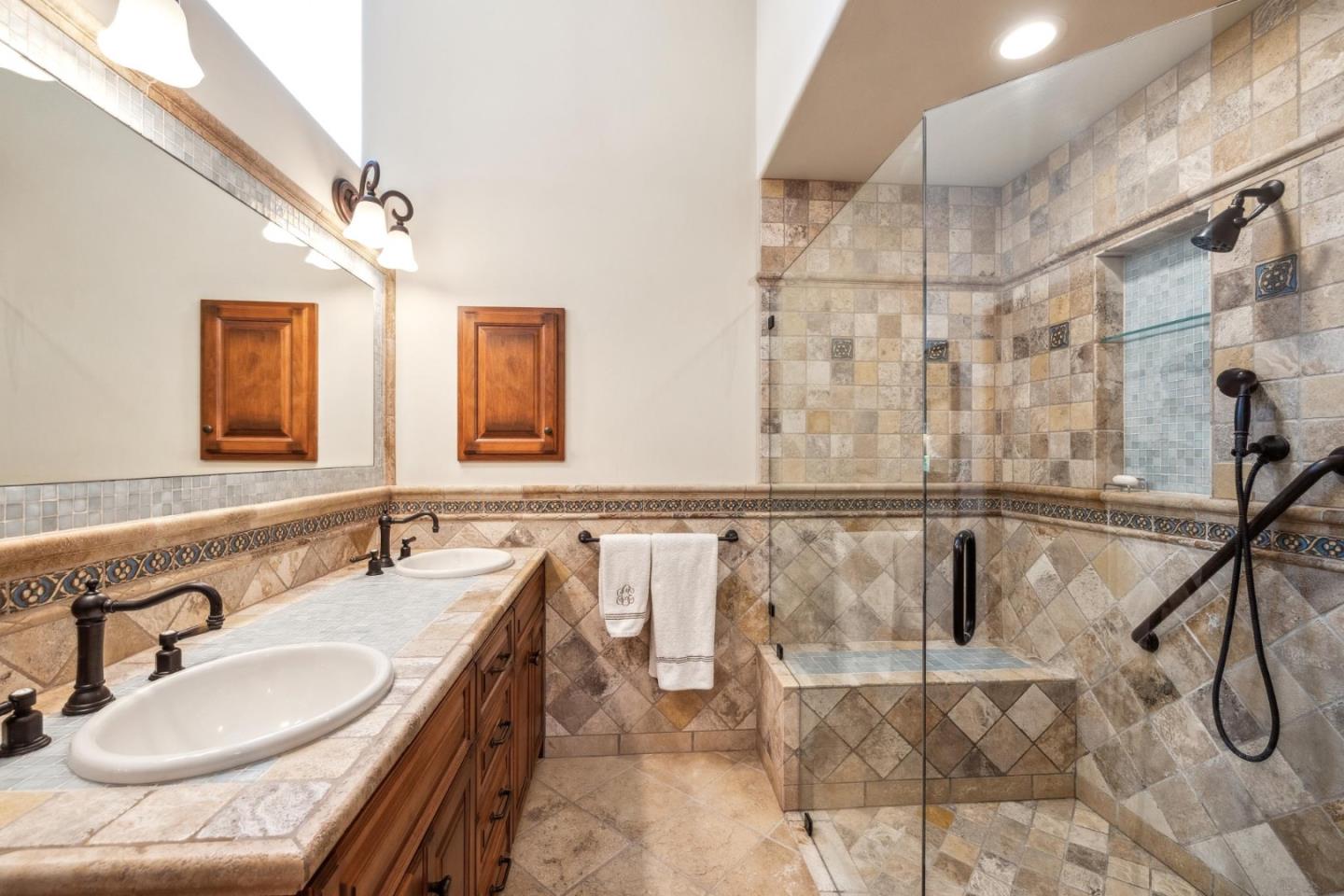 Detail Gallery Image 11 of 36 For 9546 Maple Ct, Carmel,  CA 93923 - 3 Beds | 3 Baths