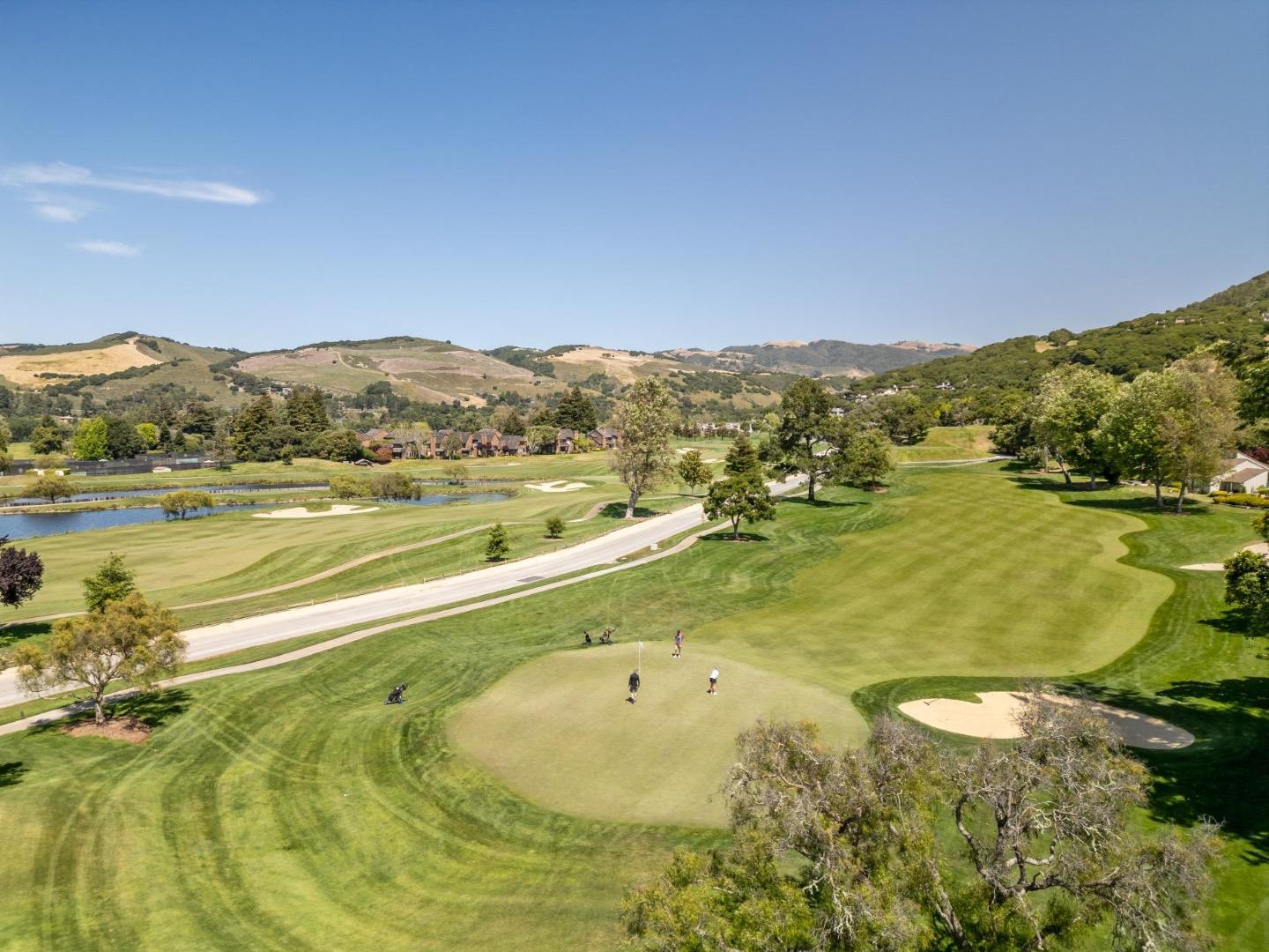 Detail Gallery Image 24 of 36 For 9546 Maple Ct, Carmel,  CA 93923 - 3 Beds | 3 Baths
