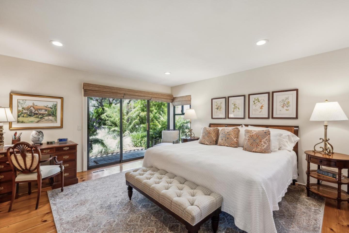 Detail Gallery Image 9 of 36 For 9546 Maple Ct, Carmel,  CA 93923 - 3 Beds | 3 Baths