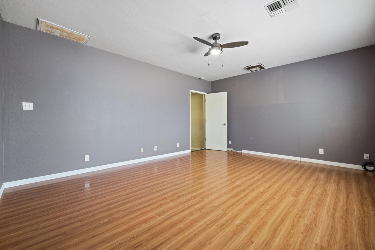 Detail Gallery Image 27 of 41 For 2120 Louise Ave, Ceres,  CA 95307 - 3 Beds | 1 Baths