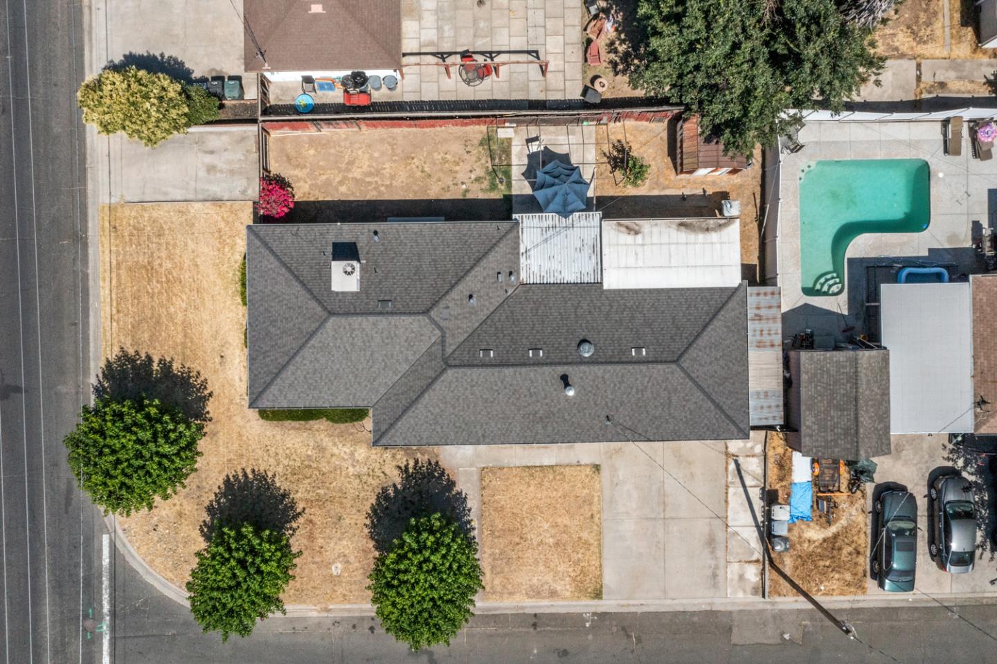 Detail Gallery Image 32 of 41 For 2120 Louise Ave, Ceres,  CA 95307 - 3 Beds | 1 Baths