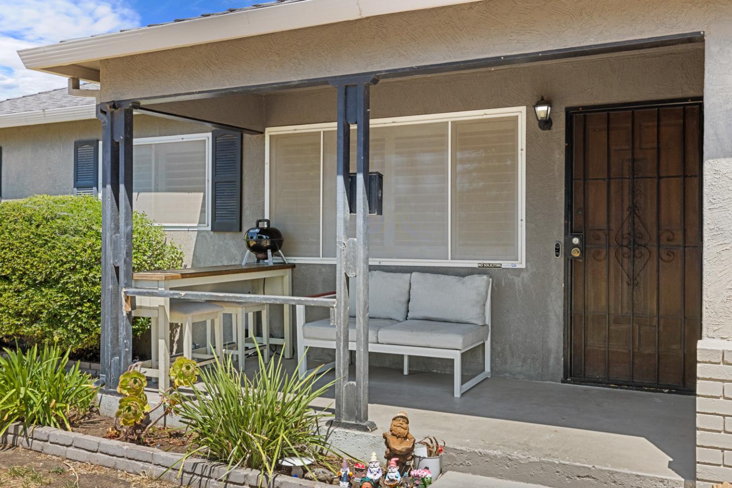 Detail Gallery Image 5 of 41 For 2120 Louise Ave, Ceres,  CA 95307 - 3 Beds | 1 Baths