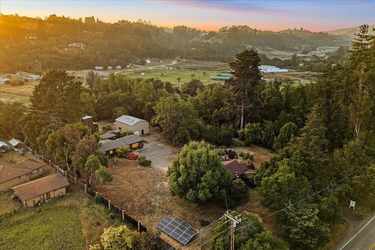 Detail Gallery Image 2 of 90 For 1221 Old San Jose Rd, Soquel,  CA 95073 - 5 Beds | 2/1 Baths