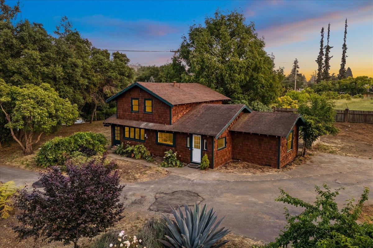 Detail Gallery Image 3 of 90 For 1221 Old San Jose Rd, Soquel,  CA 95073 - 5 Beds | 2/1 Baths