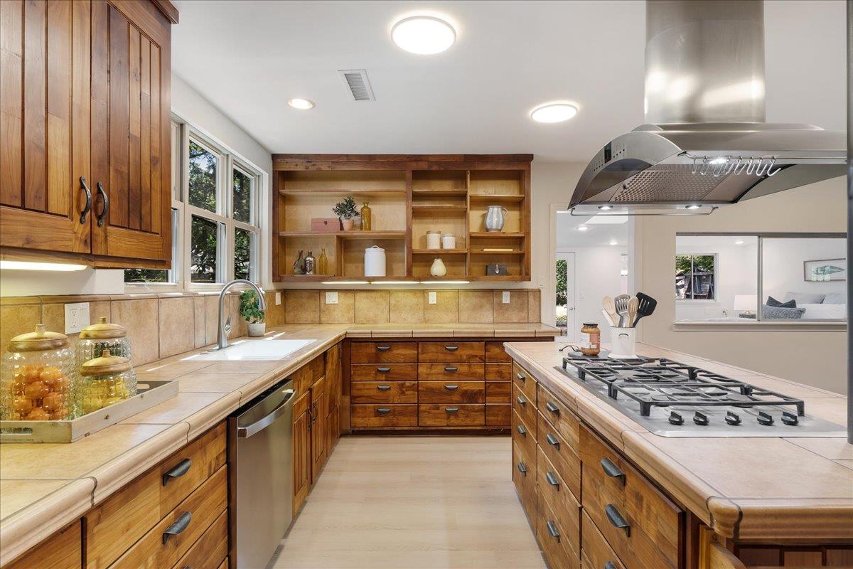 Detail Gallery Image 40 of 90 For 1221 Old San Jose Rd, Soquel,  CA 95073 - 5 Beds | 2/1 Baths