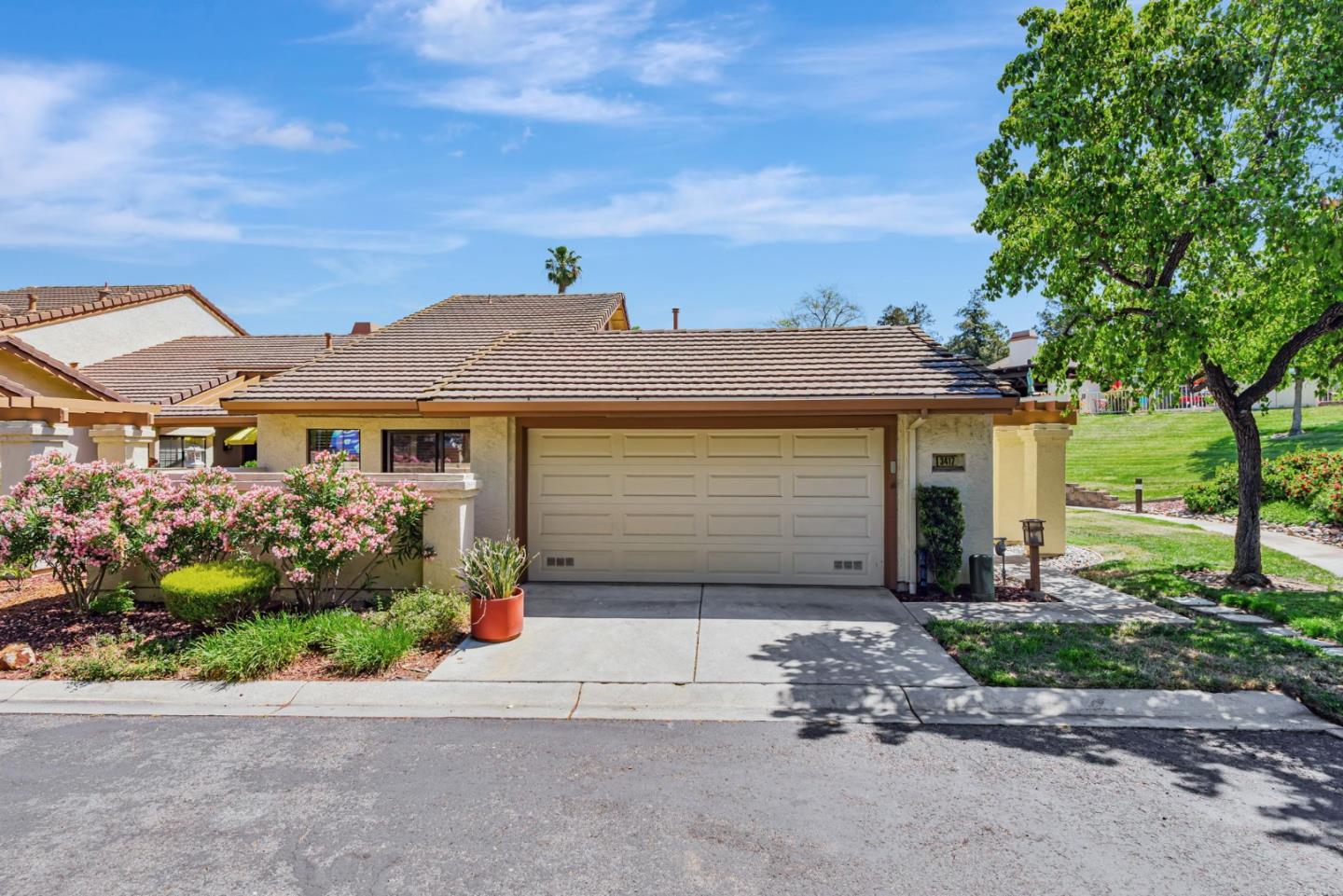 Detail Gallery Image 3 of 49 For 3417 Avernus Ct, San Jose,  CA 95135 - 2 Beds | 2 Baths