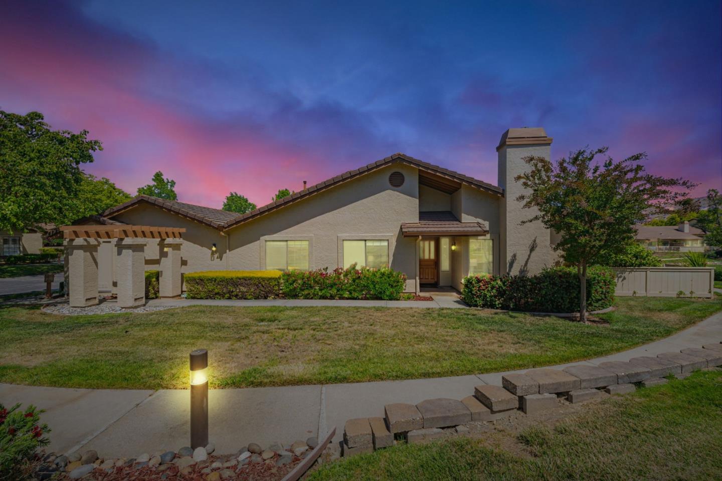 Detail Gallery Image 39 of 49 For 3417 Avernus Ct, San Jose,  CA 95135 - 2 Beds | 2 Baths