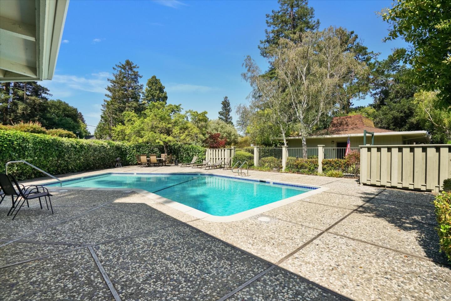 Detail Gallery Image 36 of 41 For 1070 Mercedes Ave #2,  Los Altos,  CA 94022 - 2 Beds | 2 Baths