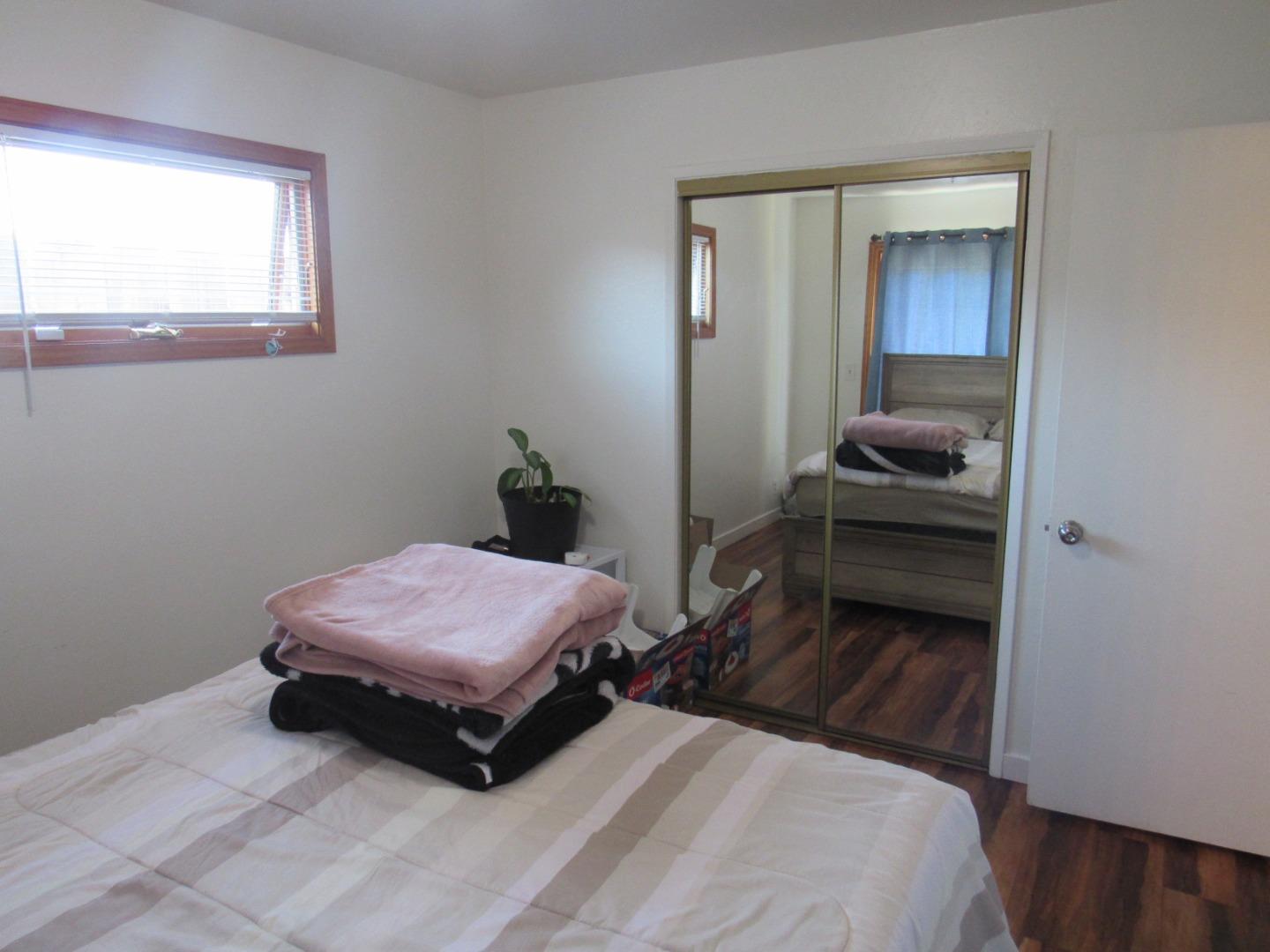 Detail Gallery Image 12 of 21 For 3038 King Cir, Marina,  CA 93933 - 3 Beds | 1 Baths