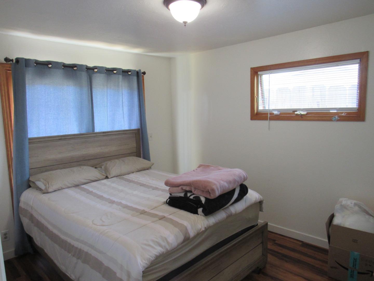 Detail Gallery Image 13 of 21 For 3038 King Cir, Marina,  CA 93933 - 3 Beds | 1 Baths