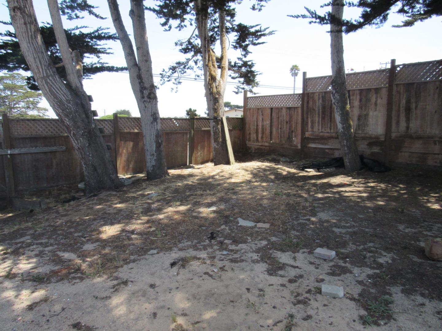 Detail Gallery Image 18 of 21 For 3038 King Cir, Marina,  CA 93933 - 3 Beds | 1 Baths