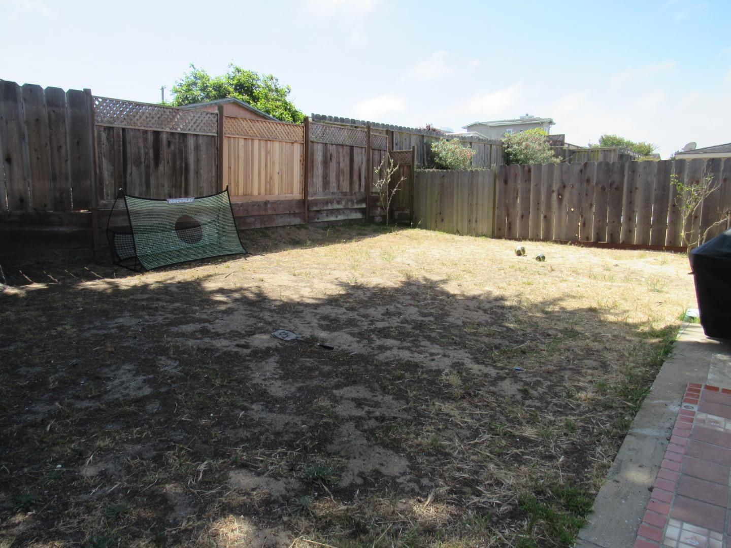 Detail Gallery Image 19 of 21 For 3038 King Cir, Marina,  CA 93933 - 3 Beds | 1 Baths