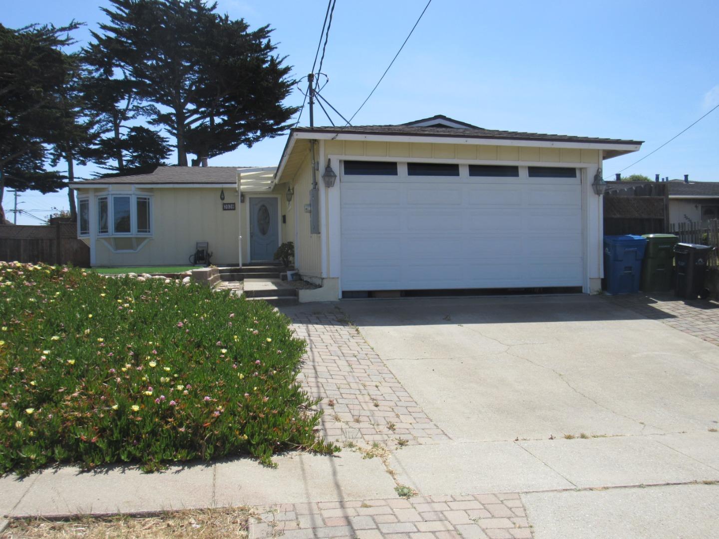 Detail Gallery Image 2 of 21 For 3038 King Cir, Marina,  CA 93933 - 3 Beds | 1 Baths