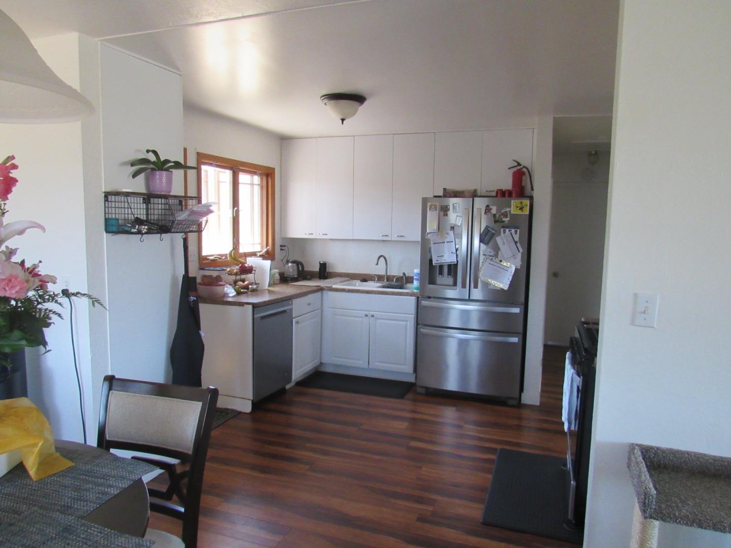 Detail Gallery Image 9 of 21 For 3038 King Cir, Marina,  CA 93933 - 3 Beds | 1 Baths