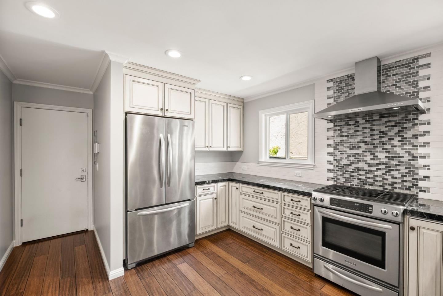 Detail Gallery Image 5 of 17 For 3514 Nova Scotia Ave, San Jose,  CA 95124 - 3 Beds | 2 Baths