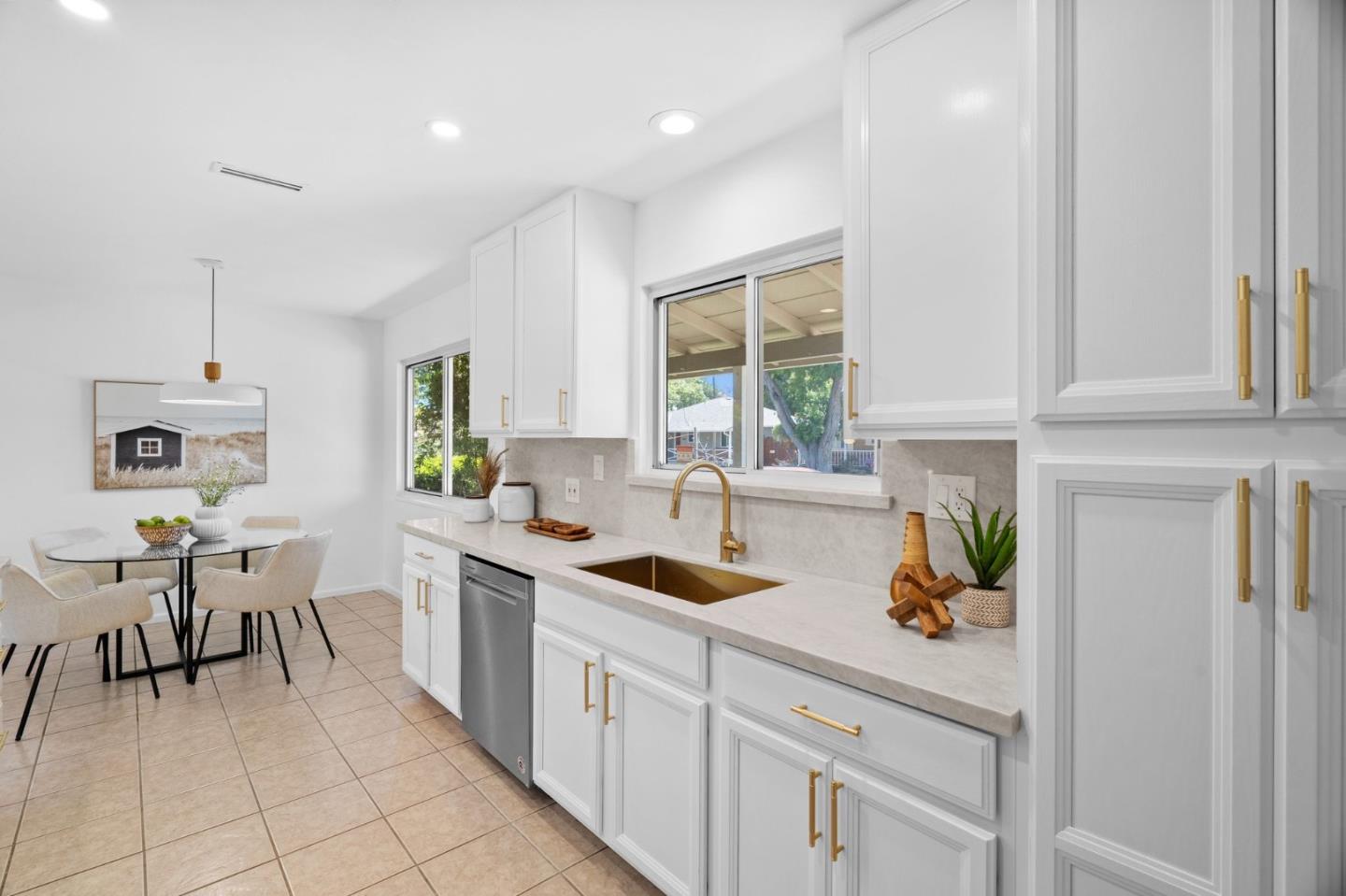 Detail Gallery Image 14 of 52 For 673 Salberg Ave, Santa Clara,  CA 95051 - 3 Beds | 2 Baths