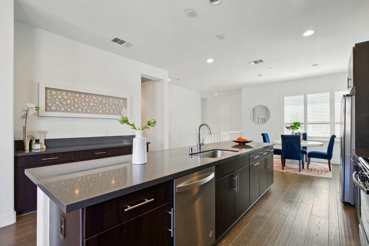 Detail Gallery Image 10 of 51 For 528 Odyssey Ln, Milpitas,  CA 95035 - 2 Beds | 2 Baths