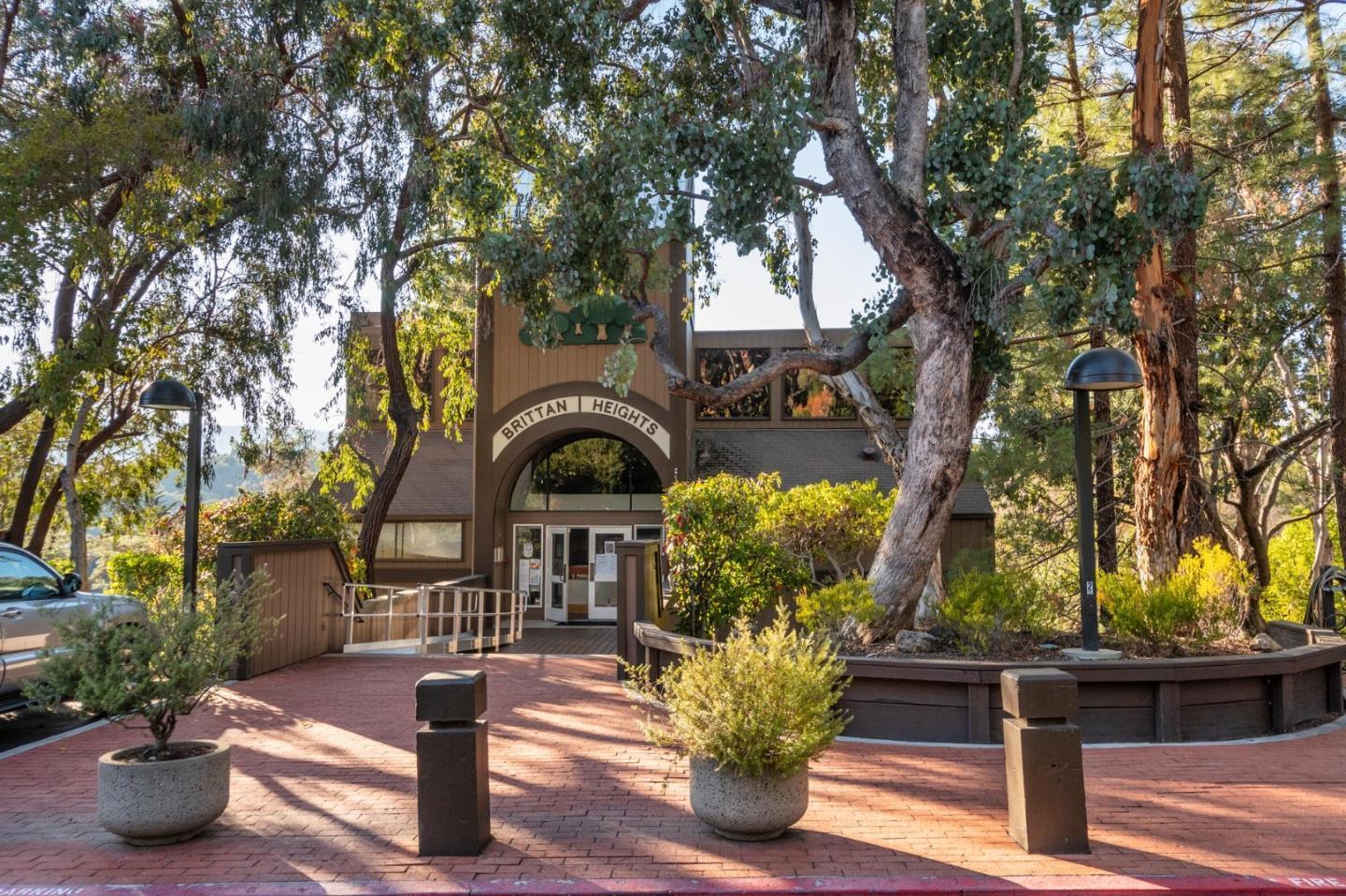 Detail Gallery Image 32 of 35 For 3295 La Mesa Dr #3,  San Carlos,  CA 94070 - 1 Beds | 1 Baths