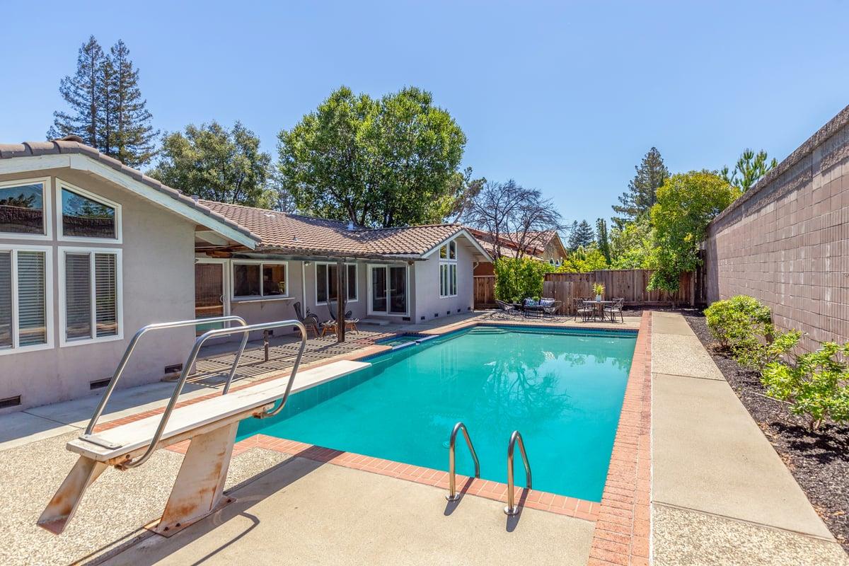 Detail Gallery Image 29 of 29 For 19718 Solana Dr, Saratoga,  CA 95070 - 4 Beds | 2 Baths