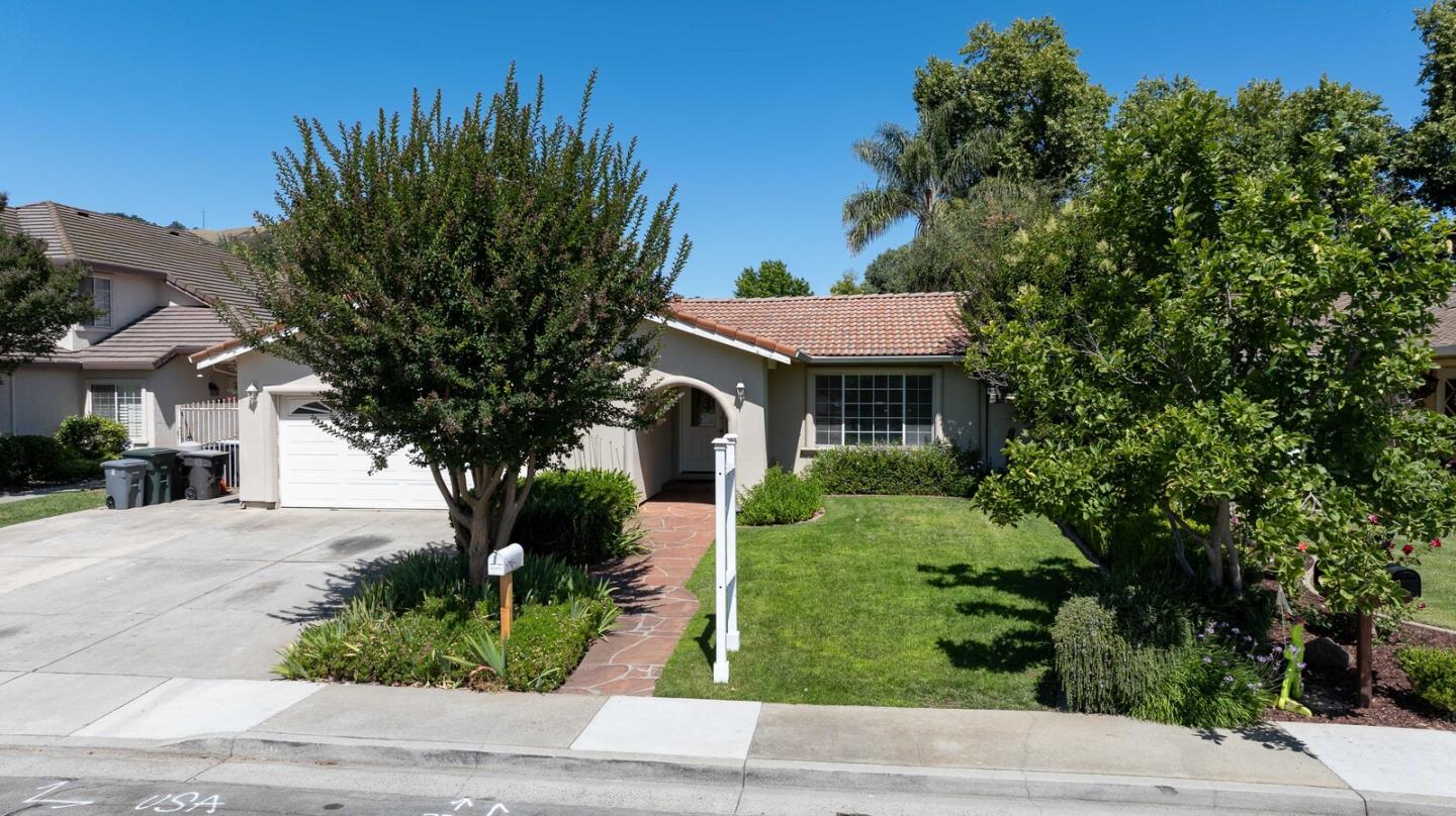 Detail Gallery Image 1 of 14 For 15300 La Rocca Dr, Morgan Hill,  CA 95037 - 3 Beds | 2 Baths