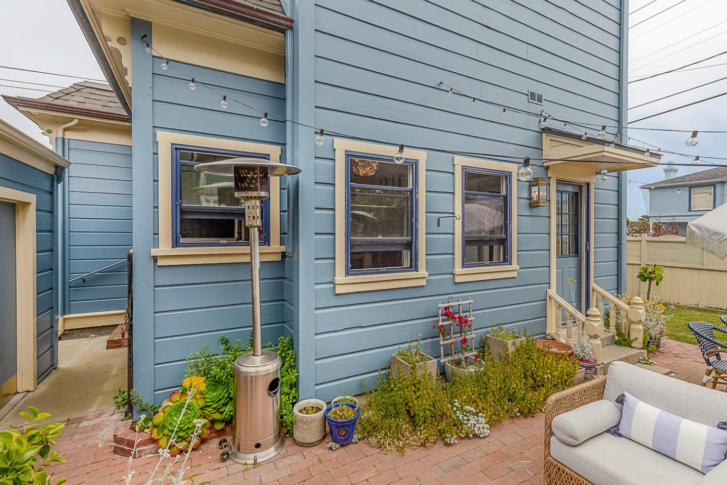 Detail Gallery Image 12 of 55 For 543 Spruce Ave, Pacific Grove,  CA 93950 - 4 Beds | 3 Baths
