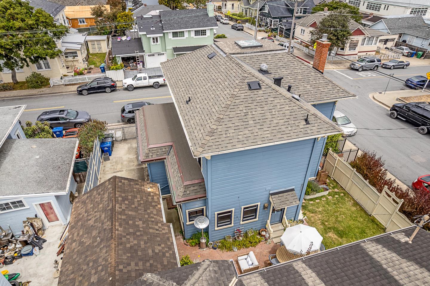 Detail Gallery Image 3 of 55 For 543 Spruce Ave, Pacific Grove,  CA 93950 - 4 Beds | 3 Baths