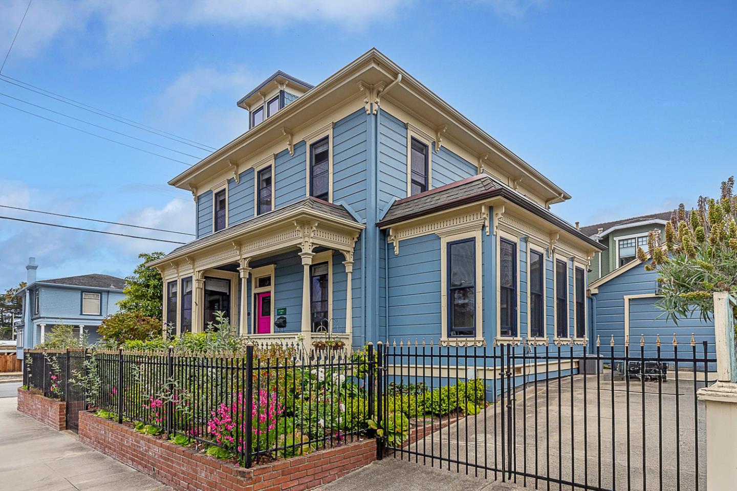 Detail Gallery Image 36 of 55 For 543 Spruce Ave, Pacific Grove,  CA 93950 - 4 Beds | 3 Baths