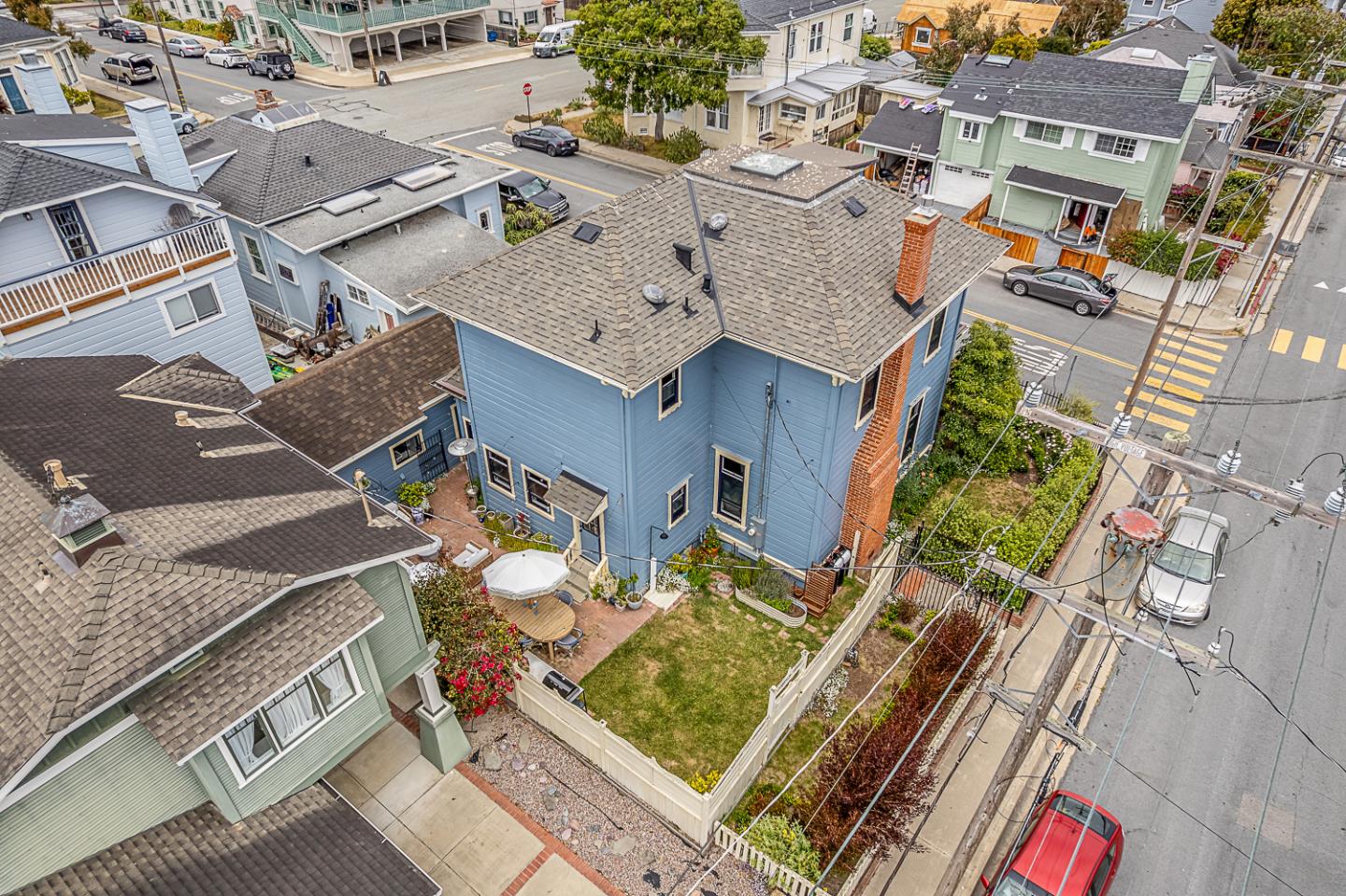 Detail Gallery Image 4 of 55 For 543 Spruce Ave, Pacific Grove,  CA 93950 - 4 Beds | 3 Baths