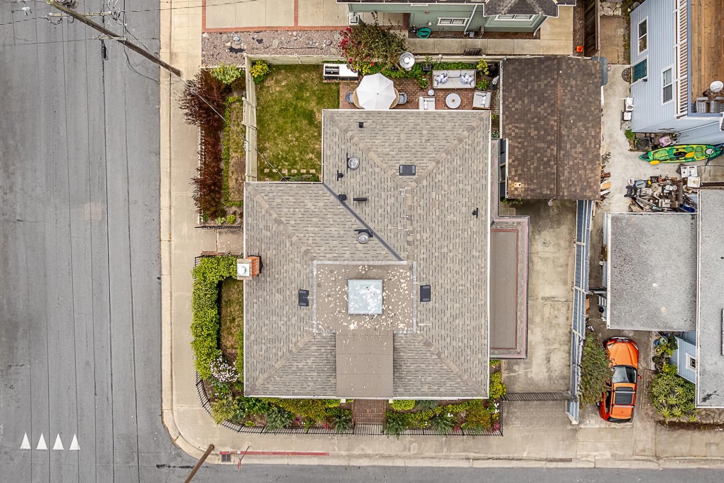 Detail Gallery Image 5 of 55 For 543 Spruce Ave, Pacific Grove,  CA 93950 - 4 Beds | 3 Baths