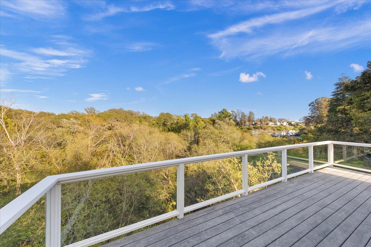 Detail Gallery Image 12 of 60 For 304 Harbor Dr, Santa Cruz,  CA 95062 - – Beds | – Baths