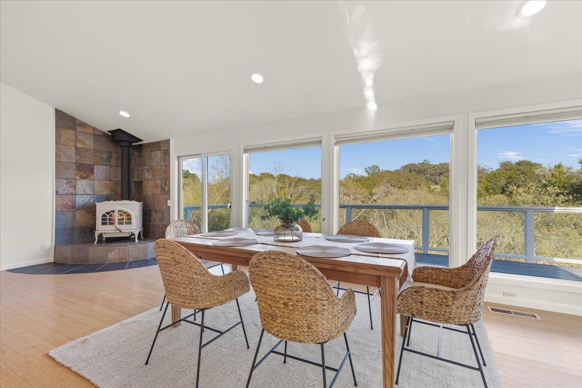 Detail Gallery Image 2 of 60 For 304 Harbor Dr, Santa Cruz,  CA 95062 - – Beds | – Baths