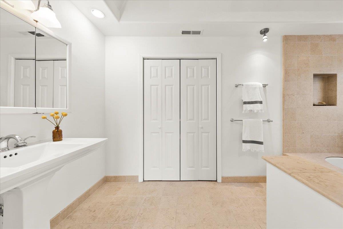 Detail Gallery Image 20 of 60 For 304 Harbor Dr, Santa Cruz,  CA 95062 - – Beds | – Baths