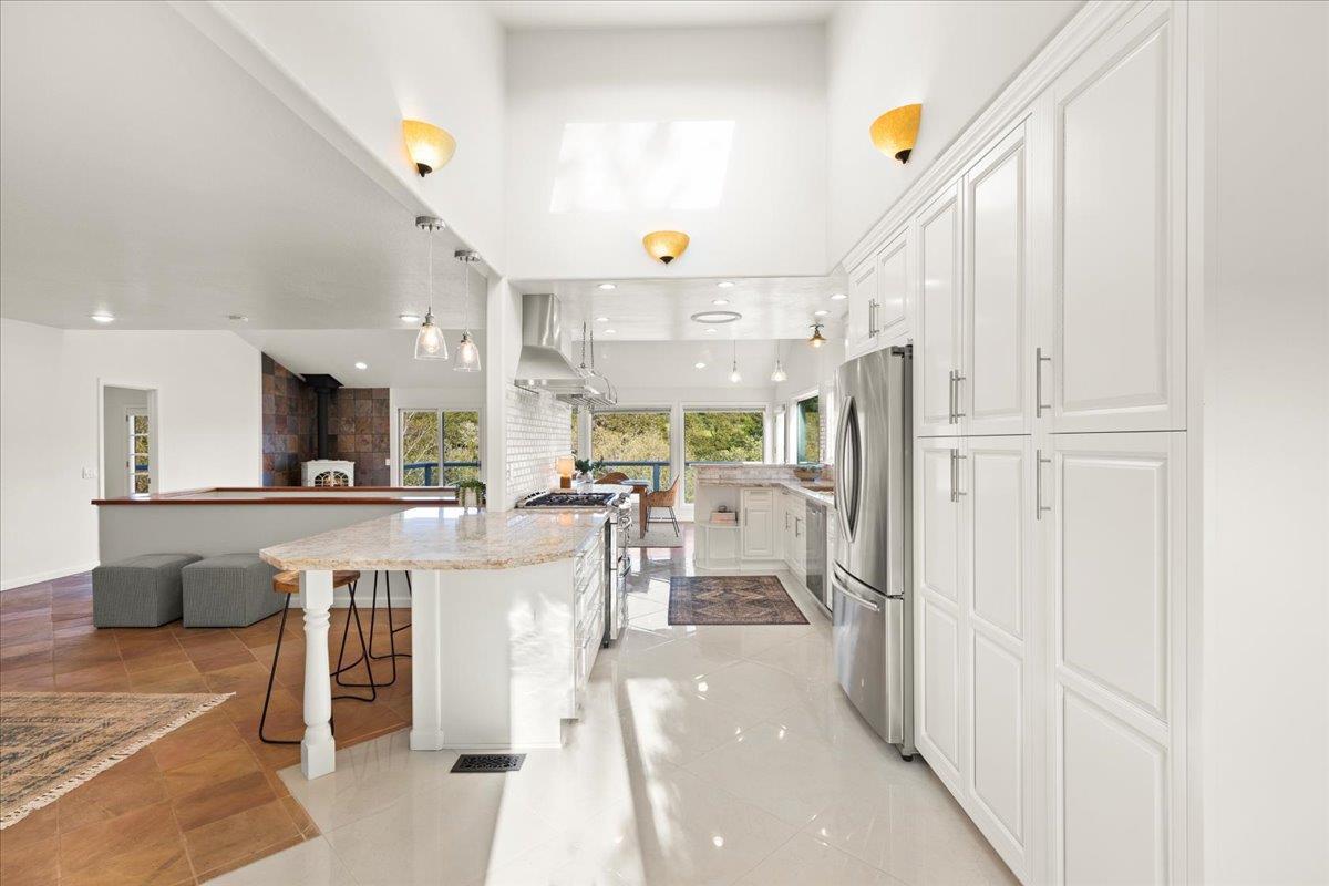 Detail Gallery Image 4 of 60 For 304 Harbor Dr, Santa Cruz,  CA 95062 - – Beds | – Baths