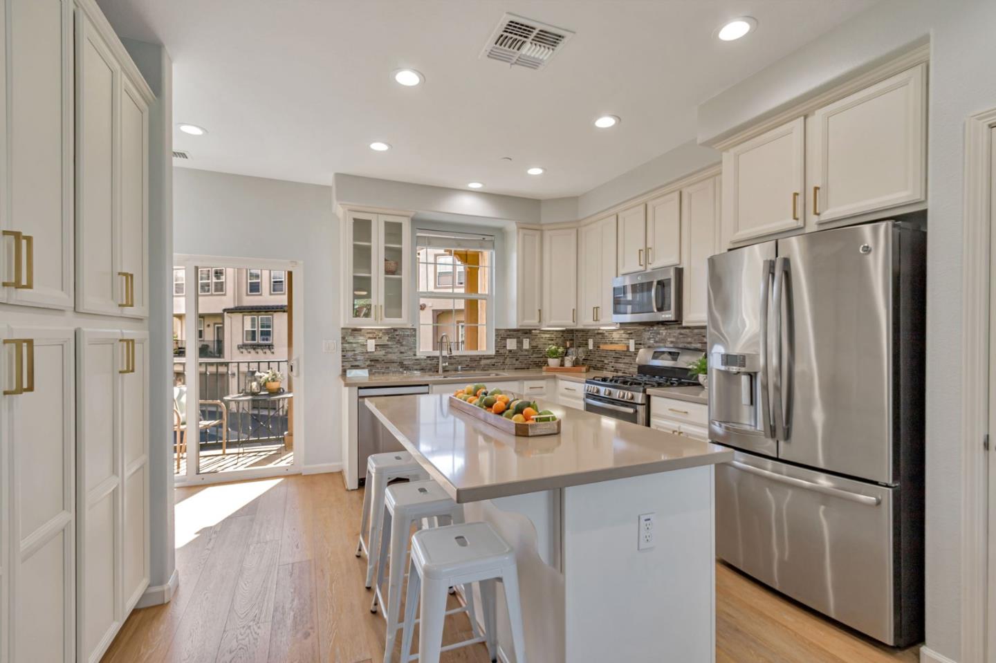 Detail Gallery Image 16 of 58 For 522 S 22nd St, San Jose,  CA 95116 - 4 Beds | 3/1 Baths