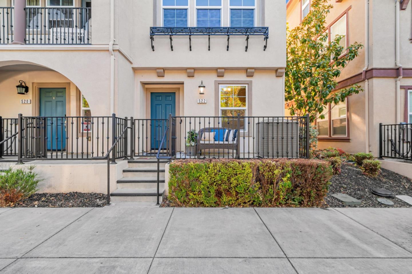Detail Gallery Image 4 of 58 For 522 S 22nd St, San Jose,  CA 95116 - 4 Beds | 3/1 Baths