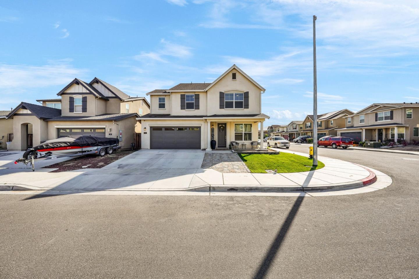 Detail Gallery Image 2 of 51 For 21 Sycamore St, Greenfield,  CA 93927 - 4 Beds | 2/1 Baths