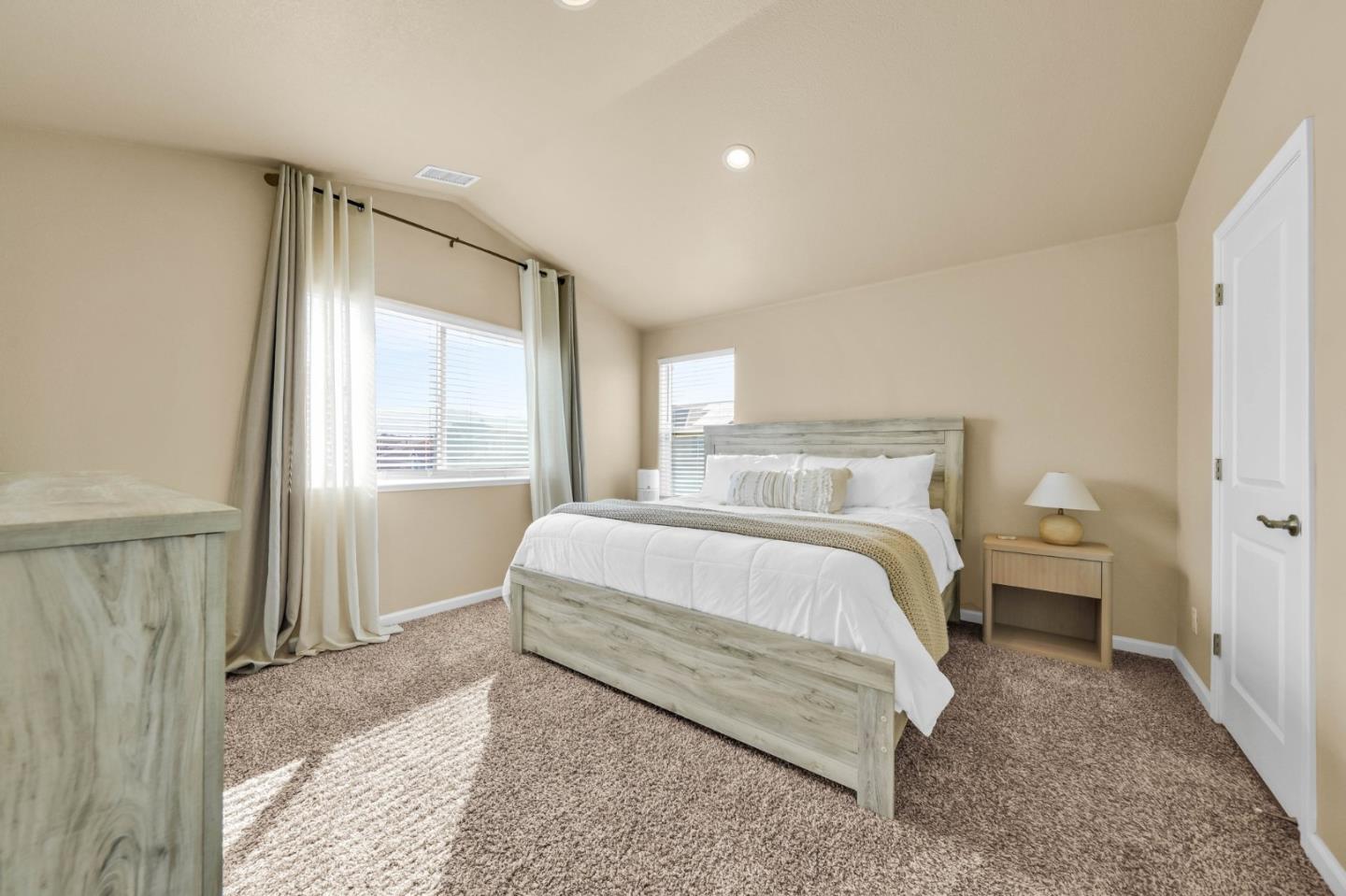 Detail Gallery Image 20 of 51 For 21 Sycamore St, Greenfield,  CA 93927 - 4 Beds | 2/1 Baths