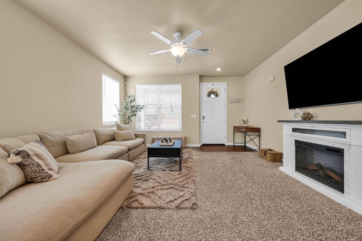 Detail Gallery Image 6 of 51 For 21 Sycamore St, Greenfield,  CA 93927 - 4 Beds | 2/1 Baths