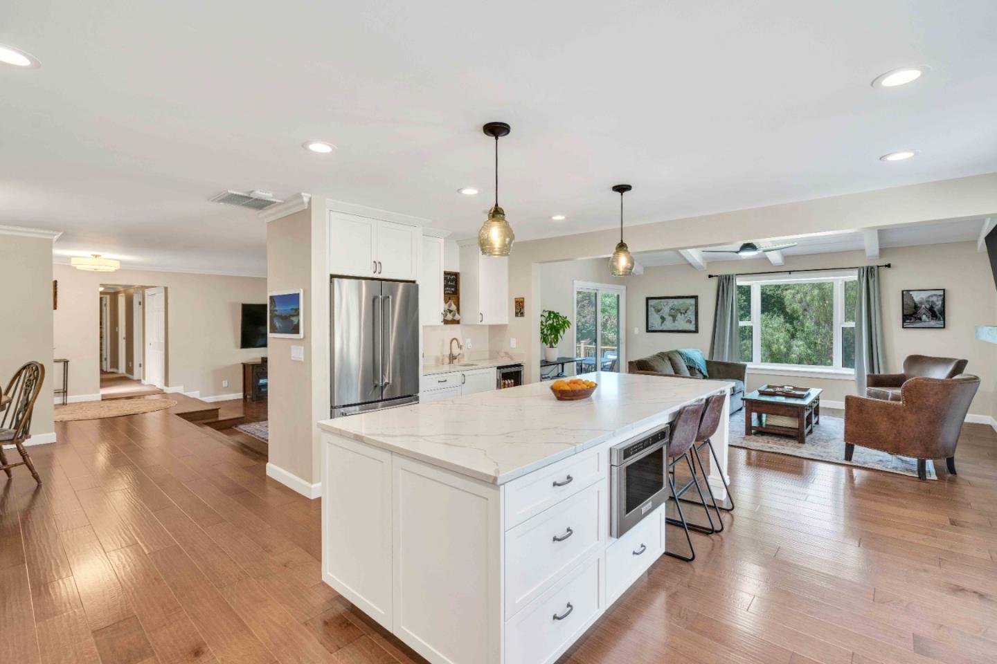 Detail Gallery Image 18 of 93 For 3480 White Oak Ct, Morgan Hill,  CA 95037 - 4 Beds | 2/1 Baths