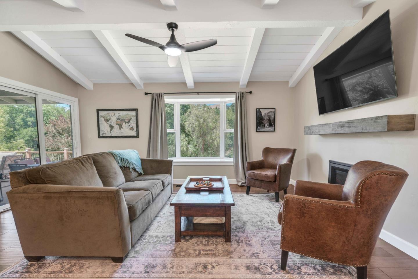Detail Gallery Image 19 of 93 For 3480 White Oak Ct, Morgan Hill,  CA 95037 - 4 Beds | 2/1 Baths