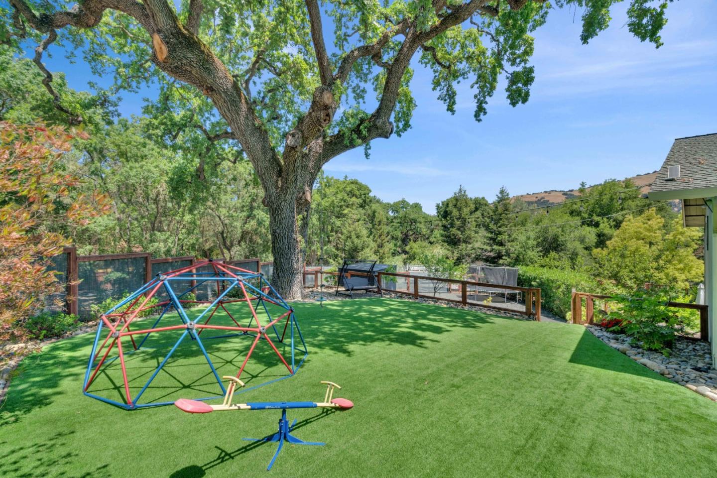 Detail Gallery Image 43 of 93 For 3480 White Oak Ct, Morgan Hill,  CA 95037 - 4 Beds | 2/1 Baths