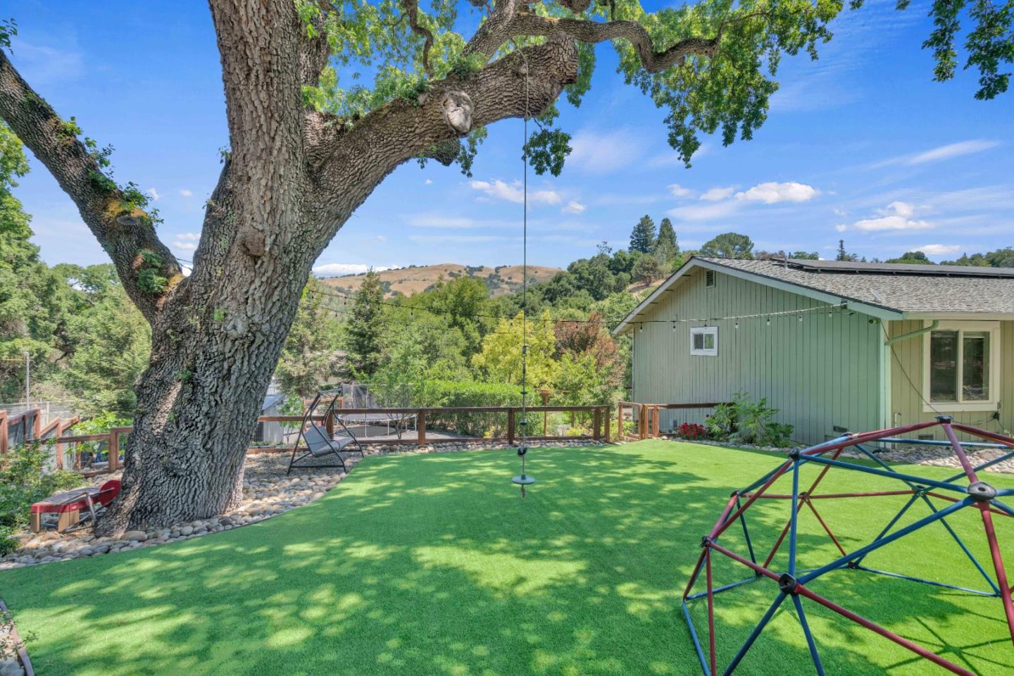 Detail Gallery Image 45 of 93 For 3480 White Oak Ct, Morgan Hill,  CA 95037 - 4 Beds | 2/1 Baths