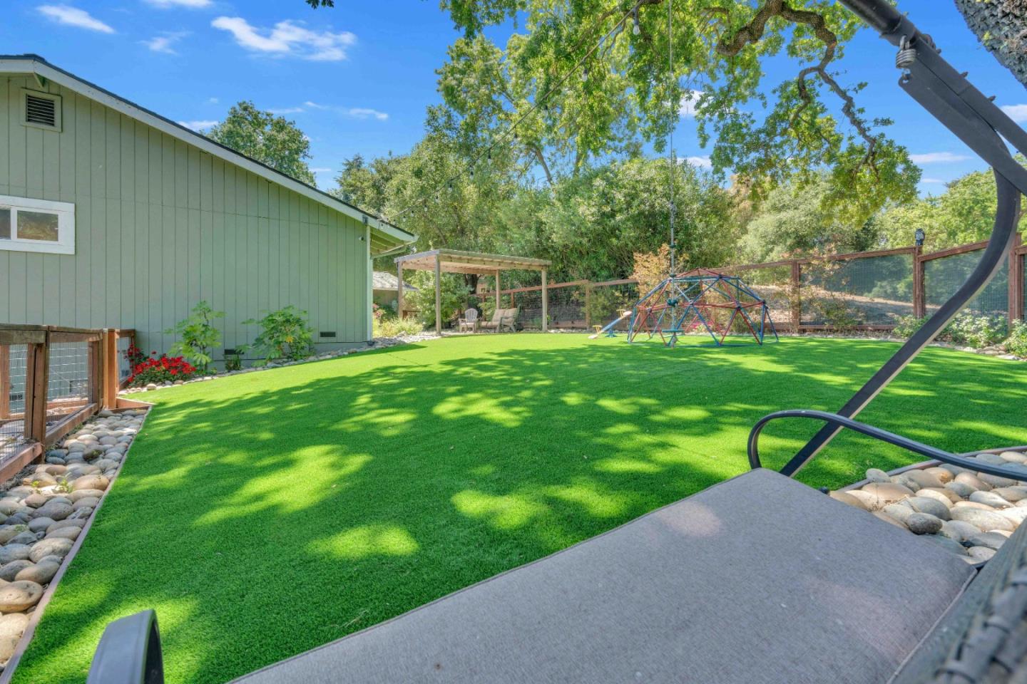 Detail Gallery Image 48 of 93 For 3480 White Oak Ct, Morgan Hill,  CA 95037 - 4 Beds | 2/1 Baths