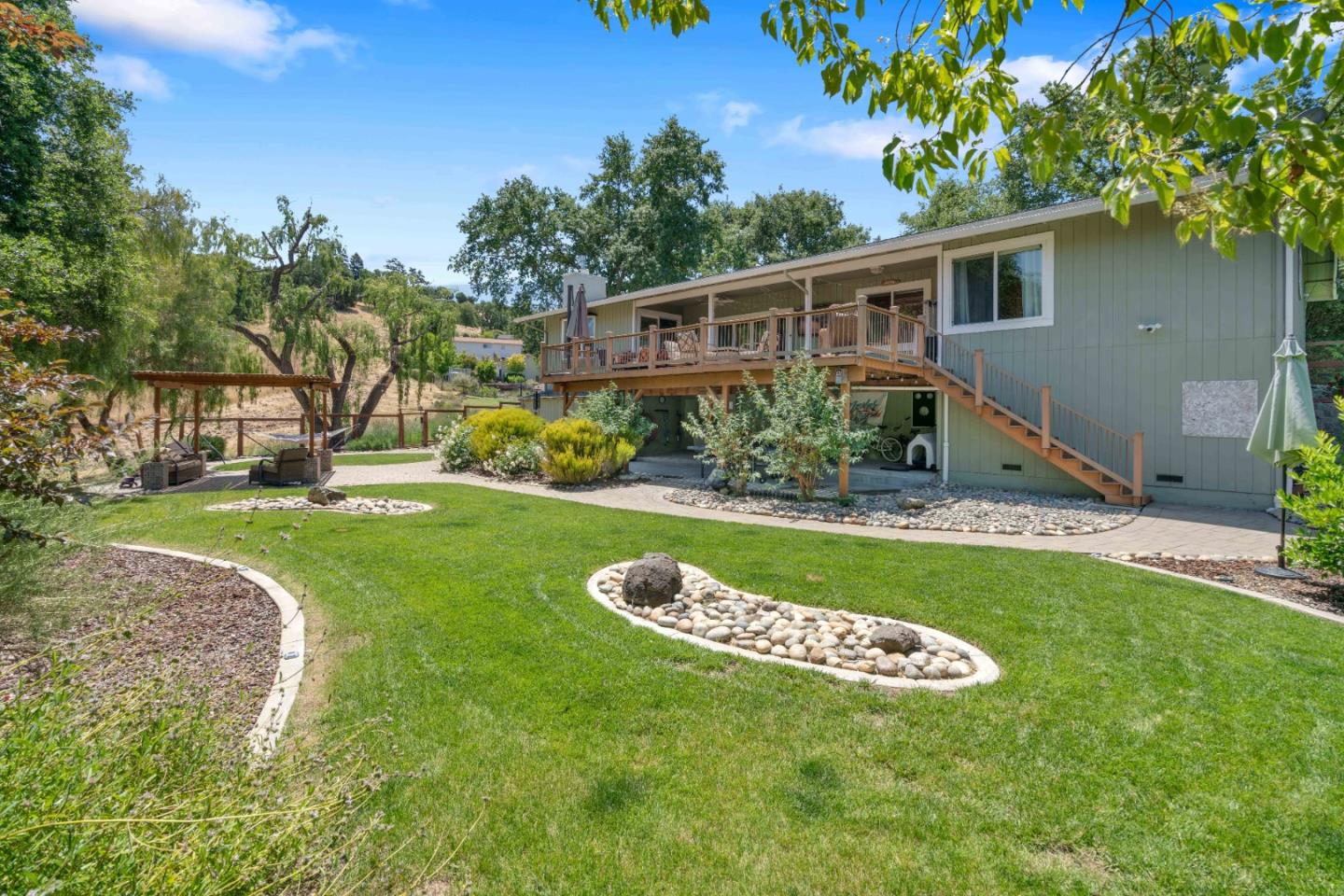 Detail Gallery Image 52 of 93 For 3480 White Oak Ct, Morgan Hill,  CA 95037 - 4 Beds | 2/1 Baths