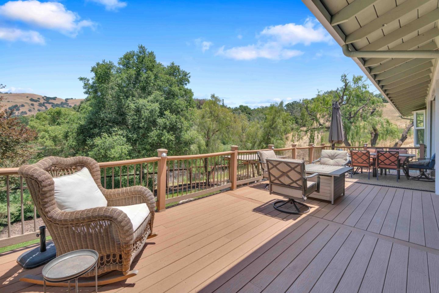 Detail Gallery Image 69 of 93 For 3480 White Oak Ct, Morgan Hill,  CA 95037 - 4 Beds | 2/1 Baths