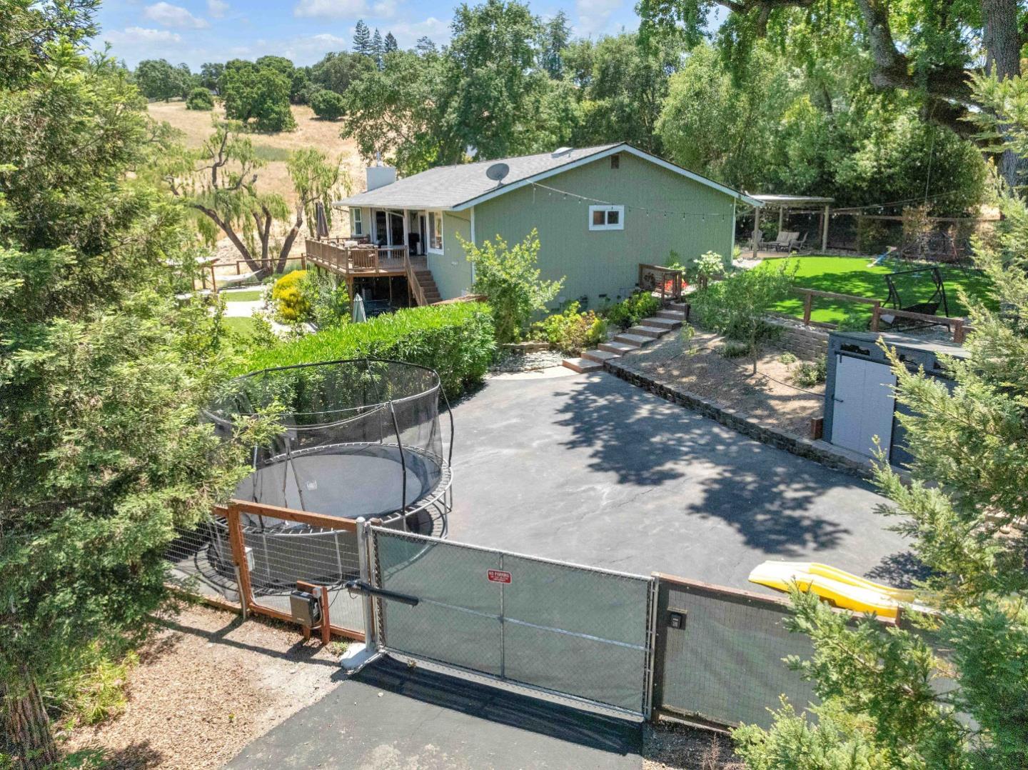Detail Gallery Image 78 of 93 For 3480 White Oak Ct, Morgan Hill,  CA 95037 - 4 Beds | 2/1 Baths
