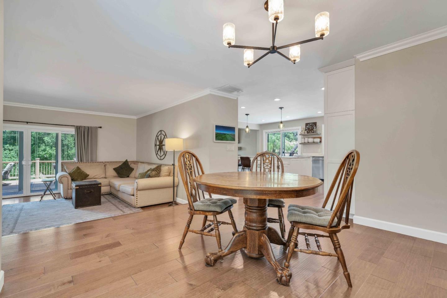 Detail Gallery Image 9 of 93 For 3480 White Oak Ct, Morgan Hill,  CA 95037 - 4 Beds | 2/1 Baths