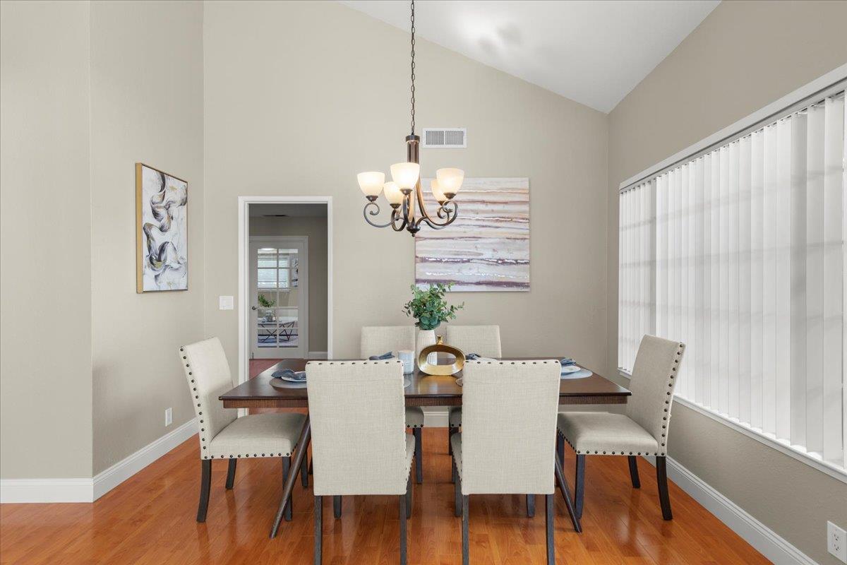 Detail Gallery Image 5 of 48 For 3121 Stevens Ct, San Jose,  CA 95148 - 4 Beds | 3 Baths