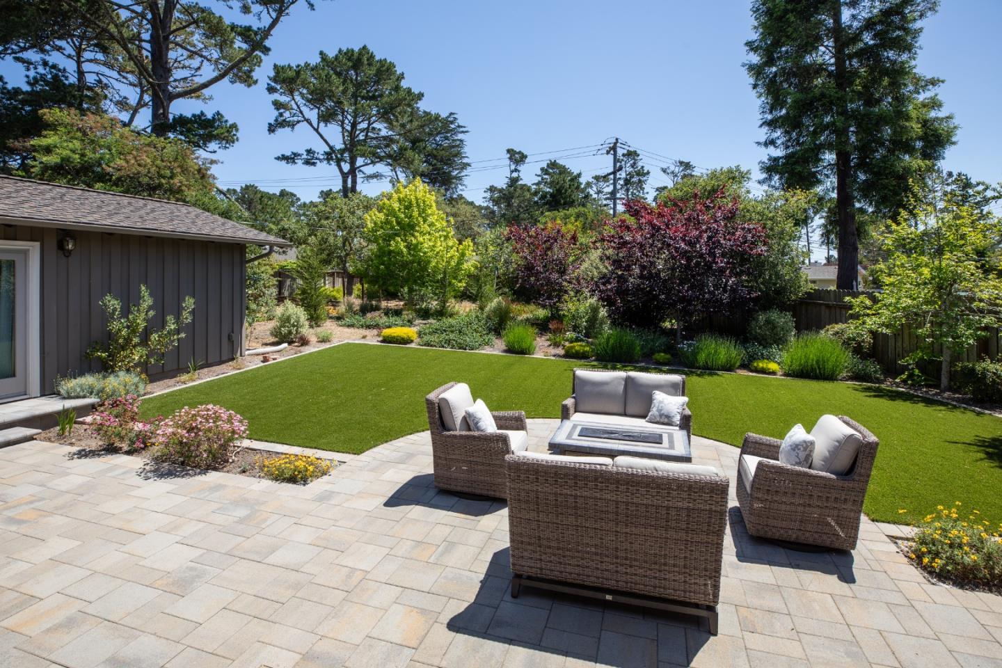 Detail Gallery Image 24 of 46 For 4117 Sunridge Rd, Pebble Beach,  CA 93953 - 4 Beds | 3 Baths