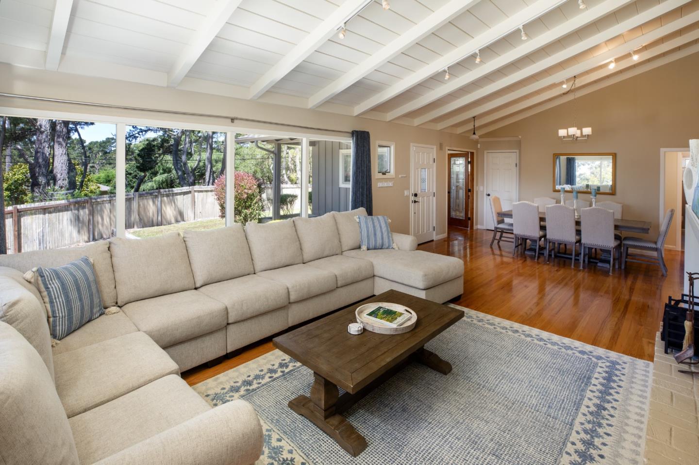 Detail Gallery Image 5 of 46 For 4117 Sunridge Rd, Pebble Beach,  CA 93953 - 4 Beds | 3 Baths
